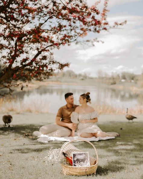 Story time 😜😜🤪 . . As I was arriving to My location that my client had selected, I noticed these 2 approaching the tree about 4 meters infront of me. They were dressed gorgeously, had a picnic, a bow in the hair & cake in hand.. I knew they must have been going for photos! .. but like I needed the tree! 🤪🤪🤣🤣.. as I approach I did ask if they were doing photos, they mentioned they were doing a baby gender reveal and my heart just melted. They were a 10!!! And how could I possibly burst their ... Gender Reveal Photo Shoot, Reveal Photoshoot, Gender Reveal Photography, Pregnancy Announcement Pictures, Announcement Pictures, Gender Reveal Photos, Announcement Photos, Baby Pop, Edmonton Wedding