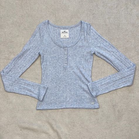 Switzerland Fits, Plain Long Sleeve Shirts, Cute Long Sleeve Tops, Cute Long Sleeve Shirts, Teen Tops, Cute Long Sleeves, Hollister Clothes, Twilight Outfits, Girly Style Outfits