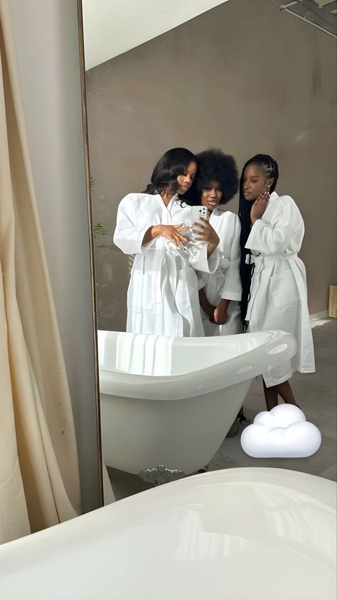 Best Friend Dates, Beauty Therapy Room, Friend Vacation, Vacay Vibes, Girl Friendship, Mode Zara, Soft Life, Black Femininity, Best Friends Aesthetic