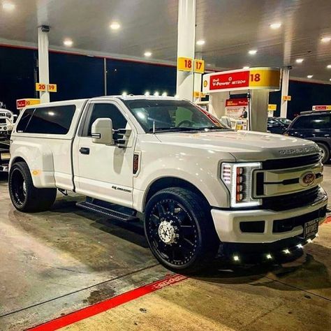 Ford F-350 Super Duty DRW Big-Dually Single Cab Dually, Ford Dually, Low Trucks, Cummins Diesel Trucks, Trucks Ford, Cool Dirt Bikes, Build Inspiration, Dually Trucks, Latest Car