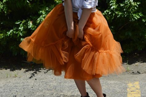 How to Make a Tutu, a Tulle Skirt, and a Petticoat - Mood Sewciety Sewing A Tulle Skirt, How To Sew A Petticoat, Tulle Skirt Pattern, How To Make A Tulle Skirt, Tull Dress, Skirts Diy, Tulle Circle Skirt, Clothing Diys, Make A Tutu