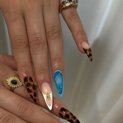 NINA | PROTHÈSISTE ONGULAIRE | BESANÇON | • • #nailsbesancon #nails #nailsart #nailsofinstagram #nailsonfleek #nailbesancon #onglebesancon #besançon #nailsinspiration #nailstagram... | Instagram Turquoise And Leopard Nails, Reptile Print Nails, Blue Tiger Nails, Blue And Leopard Nails, Jaguar Print Nails, Monotone Nails, Jaguar Nails, Tiger Print Nails, Leopard Nail Art