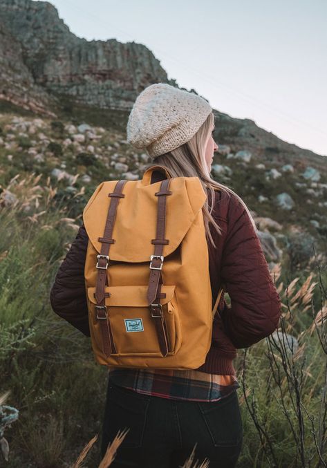 The Best Luggage, Bags and Backpacks for Travel • The Blonde Abroad Hiking Backpack Aesthetic, Travel Backpack Aesthetic, Herschel Backpack Aesthetic, Backpacker Aesthetic, Outdoors Branding, Surf Outfit Women, Girl With Backpack, Granola Life, Backpacks For Travel