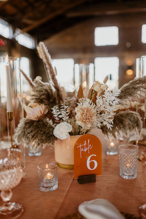 Wedding Table Deco, 1970s Wedding, Fall Wedding Tables, Brewery Wedding, Fall Neutrals, Unity Ceremony, Centerpieces Wedding, Industrial Space, Boho Chic Wedding