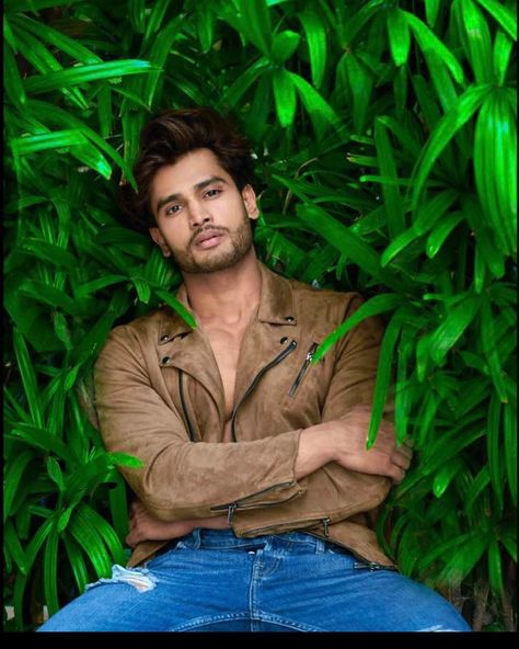 Rohit Khandelwal, Handsome Indian Men, Man Photography, Men Photography, Boy Photography Poses, Boy Photography, Latest Pics, Looks Style, Fashion Poses