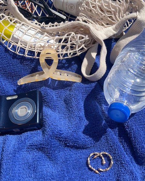 Emma Gilbert H2o, Emma Gilbert, Emma Book, Summer Beach Aesthetic, H2o Mermaids, Ocean Girl, Nikon Camera, Mermaid Aesthetic, Ordinary Girls