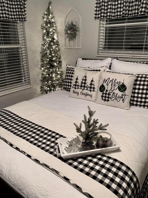 Buffalo Checkered Bedroom Ideas, Farmhouse Bedroom Buffalo Plaid, Checker Decor, Small Bedroom Makeover Ideas, Buffalo Check Bedroom, Christmas Buffalo Check Bedding, Black And White Plaid Comforter Bedroom Ideas, Buffalo Plaid Bed Sheets, Black Watch Plaid Bedding