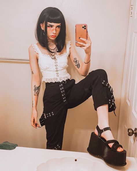 𝕶𝖎𝖗𝖘𝖙𝖊𝖓𝕶𝖆𝖞𝖊 on Instagram: “haven’t u heard it’s goth sandal winter ☃️” Goth Sandals Outfit, Goth Sandals, Future Aesthetic, Summer Goth, Ropa Aesthetic, Estilo Grunge, The Ragged Priest, Dark Style, Ragged Priest