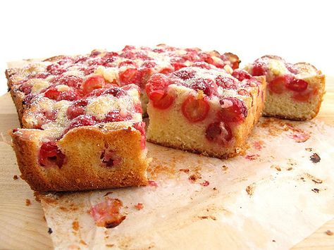 Sour Cherry Cake Sour Cherry Cake Recipe, Sour Cherry Cake, Hungarian Cookies, Cherry Cake Recipe, Spring Form, Hungarian Food, Hungarian Cuisine, Sour Cherries, Cranberry Cake