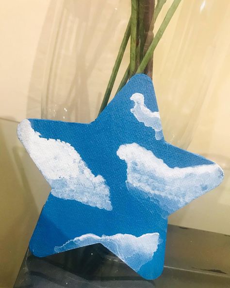 Himanshi Rai on Instagram: “The sky is the soul of all scenery☁️💙 . . Material used Mini star shaped canvas- @itsybitsycraftstore Paint brushes- @camlin_official…” Star Shaped Canvas Painting, Star Painting Ideas, Star Canvas Painting, Star Ideas, Alien Stage, Star Painting, Fluid Acrylic Painting, Painting Inspo, Fluid Acrylics