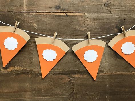 DIY pumpkin pie banner/friendsgiving sign/thanksgiving party | Etsy Friendsgiving Sign, Pie Banner, Diy Pumpkin Pie, Easy Diy Thanksgiving Decorations, Family Banner, Thanksgiving Party Decor, Thanksgiving Crafts For Toddlers, Thanksgiving Garland, Thanksgiving Crafts Preschool