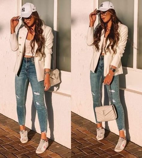 Outfits Com Blazer, Casual Leggings Outfit Summer, Poses With Hat, White Hat Outfit, Ny Outfits, Outfits Con Jeans, Blazer White, Outfit Mujer, Blazer With Jeans