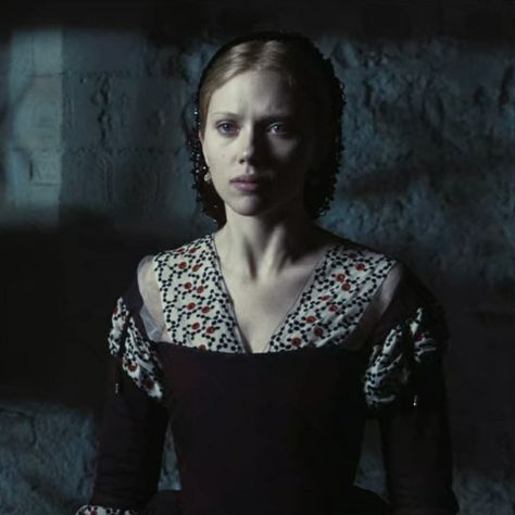 the other boleyn girl - mary boleyn Mary Boleyn Scarlett Johansson, The Other Boleyn, Mary Boleyn, Princess Vibe, Philippa Gregory, The Other Boleyn Girl, Tudor Costumes, Female Rage, Alt Girls