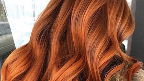 Copper hair got everyone obsessed during 2019's cold season. According to Pinterest searches, this gorgeous, toned-down shade of red is not going anywhere soon. - Part 3 Hair Colors For Winter, Copper Hair Dye, Graduated Bob Hairstyles, Pretty Red Hair, Red Orange Hair, Gold Hair Colors, Ginger Hair Color, Summer Haircuts, Copper Hair Color