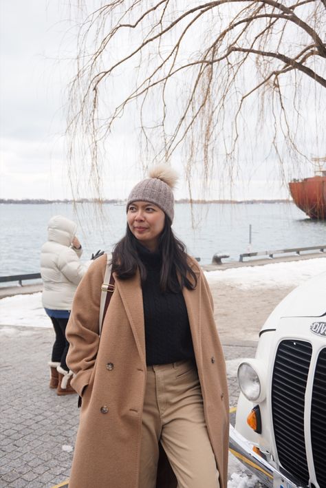 Coat: @aritzia slouch coat in Cocoa sand Hat & sweater: aritzia Pants: @levisbrand Ribcage wide leg cropped khaki pants Bag: @madewell Khaki Pants Outfit Winter, Slouch Coat Outfit, Aritzia Slouch Coat, Aritzia Slouch, Slouch Coat, Warm Winter Outfit, Neutral Winter Outfit, Khaki Pants Outfit, Sweater Aritzia