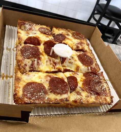 Jets Detroit style with turbo crust. #Pizza #Pizzas #food #foods Jets Pizza, Cream Photo, Ice Cream Photos, Crust Pizza, Dessert Pictures, Dinner Wedding, Foods With Gluten, Gluten Free Cooking, Kitchen Inspo