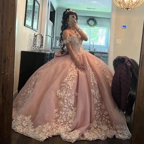 Light Pink Quinceanera, Light Pink Quinceanera Dresses, Pink Quinceanera Dresses, Quince Party, Dresses With Bow, Pink Quinceanera, Quinceanera Pink, Quinceanera Themes Dresses, Pink Quince