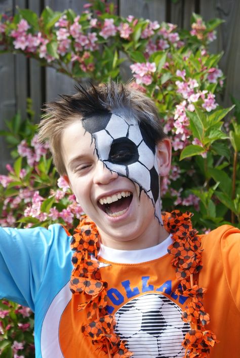 Soccer Ball Face Paint, Soccer Face Paint, Football Face Painting, Football Face Paint, School Flag, Face Painting Images, Face Painting For Boys, Face Paint Ideas, Soccer Kids