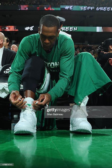 Rajon Rondo of the Boston Celtics gets ready before the game against... News Photo - Getty Images Rajon Rondo Wallpaper, Boston Celtics Logo Wallpapers, Boston Celtics Jayson Tatum, Rajon Rondo Celtics, Rajon Rondo, Boston Celtics Team, National Basketball Association, Boston Sports, Boston Massachusetts