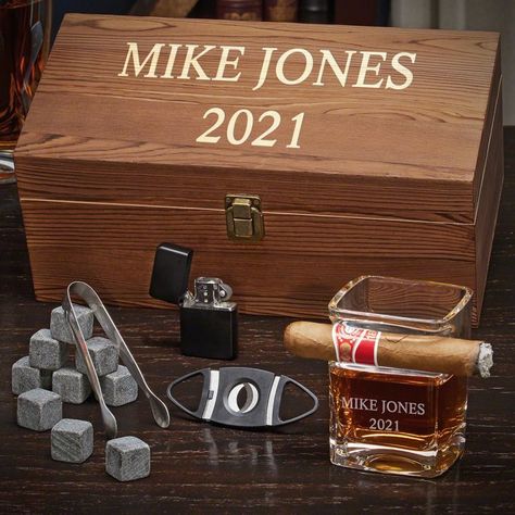 31 Incredible 50th Birthday Gift Ideas for Men Whiskey Centerpieces, 10 Year Wedding Anniversary Gifts, Kids Gifts For Dad, Wedding Anniversary Gifts For Husband, Gifts For Dad From Kids, Gifts For Dad From Son, Baby Fathers Day Gift, Whiskey Gift Set, Cigars Accessories