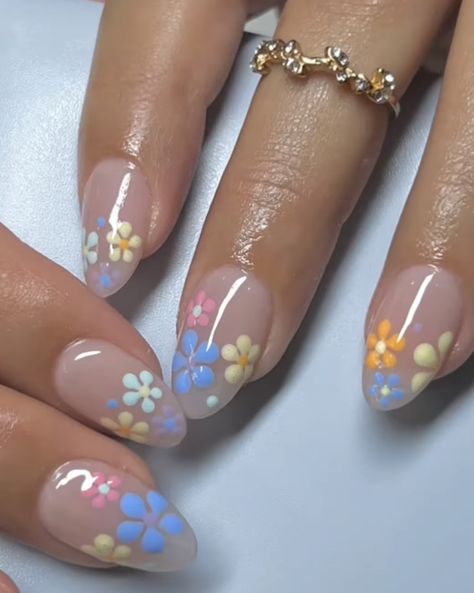 Black Trendy Nails, Colorful Flower Nails, Summer Nails Flowers, 23 Nails, Nail Info, Golden Nails, Peach Nails, Spring Acrylic Nails, Cute Simple Nails