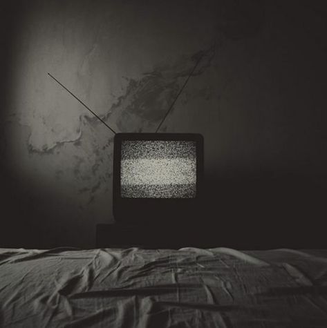 Don Delillo, Age Of Aquarius, A Perfect Circle, White Noise, Dark Photography, Old Tv, Destiel, Green Day, Pics Art