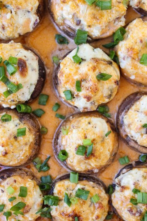 Bacon Blue Cheese Stuffed Mushrooms with Hot Sauce - The Food Charlatan Blue Cheese Stuffed Mushrooms, Cheese Stuffed Mushrooms, The Food Charlatan, Diy Easy Recipes, Food Charlatan, Easy Appetizers, Cheese Stuffed, Buffalo Wings, Party Food Appetizers