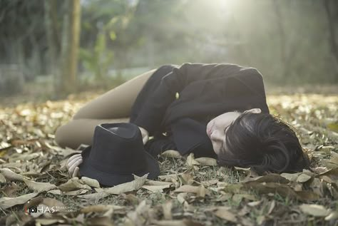 People Lying On The Floor, Lying Pose Photography, Someone Laying On The Floor, Lying On Floor Pose, Lying On The Floor Aesthetic, Laying On Floor Reference, Lying On The Floor Reference, Person Lying On The Floor, Lie Down Pose