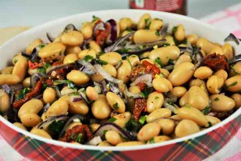 Butter Beans Salad Recipe-Serving in Bowl With Fresh Bread Butter Bean Salad, Beans Salad, Bean Salad Recipe, Goddess Dressing, Detox Salad, Green Goddess Dressing, Bean Salad Recipes, Sundried Tomatoes, Canned Beans