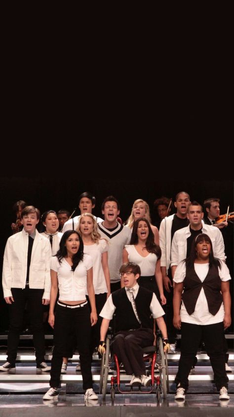 Glee Aesthetic, Glee Rachel And Finn, Naya Rivera Glee, Rachel And Finn, Glee Fashion, Quinn Fabray, Glee Club, Naya Rivera, Team Pictures