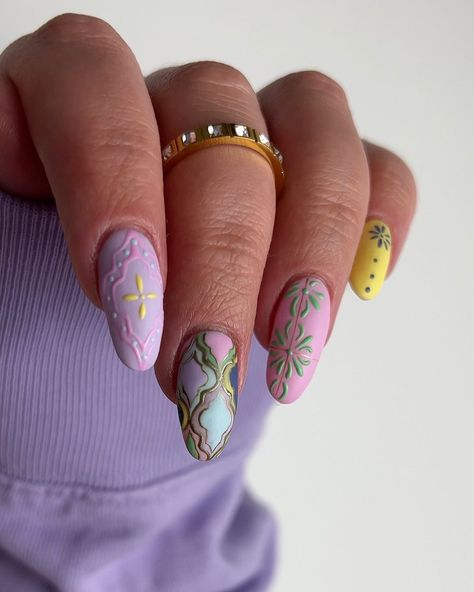 Stephanie 𝕹𝖆𝖎𝖑 𝖆𝖗𝖙𝖎𝖘𝖙 👩🏻‍🎨 on Instagram: “The pastels ✨ Spring is calling and I can’t wait for the pastels to come back out 🌸💕 Using @lucypastorellitools_ prep @homeofnailart…” Tile Inspired Nails, Tile Nails, Inspired Nails, Spanish Tile, Nails Inspo, Artist On Instagram, Nail Artist, Come Back, Nail Inspo