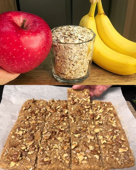 Oatmeal, Apple, and Banana Bake Banana Apple Recipes, Apple Oat Recipes, Banana Oatmeal Recipe, Banana Oatmeal Bars, Apple And Banana, Baked Apple Oatmeal, Oatmeal Apple, Custard Cake Recipes, Oatmeal With Fruit