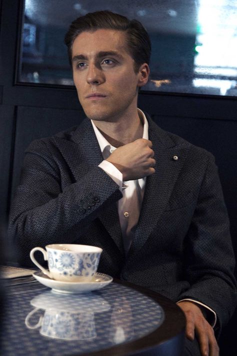 Jack Farthing  Source: men-men everywhere Elizabeth Warleggan, Poldark Cast, Jack Farthing, London Soho, Demelza Poldark, Eleanor Tomlinson, Ross Poldark, Gentleman Jack, Dan Stevens