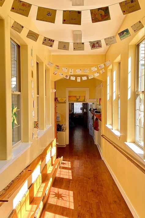 Waldorf Interior Design, Waldorf Inspired Home, Waldorf School Classroom, Waldorf School Aesthetic, School Hallway Aesthetic, Private School Classroom, Waldorf Kindergarten Classroom, Waldorf Lifestyle, Waldorf Method