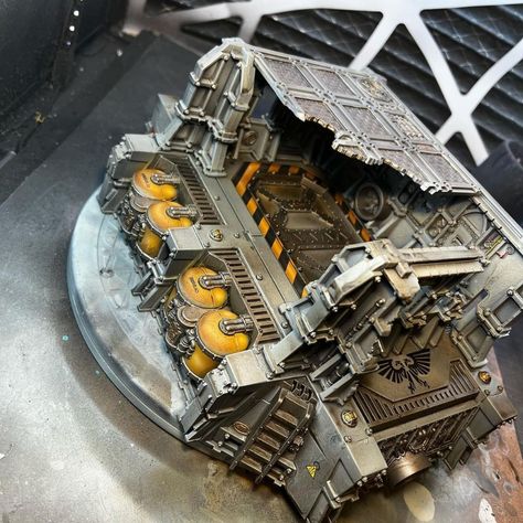 Zone Mortalis, Scifi Building, Wargaming Table, Warhammer Terrain, 40k Terrain, Miniature Projects, Wargaming Terrain, Table Inspiration, Model Inspo