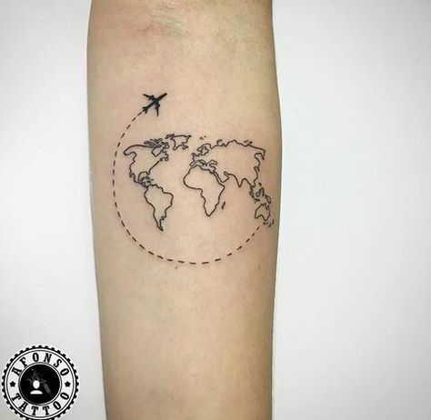 Tattoo World Map, World Travel Tattoos, The World Tattoo, World Map Tattoos, Travel Tattoo Small, Plane Tattoo, Tato Minimal, Tattoo Unique, Airplane Tattoos