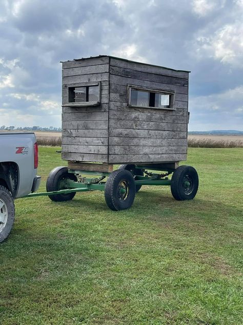 Home Made Hunting Blinds, Mobile Deer Blind, Gravity Wagon Deer Blind, Seacan Cabin, Diy Deer Blind, Missouri Farm, Deer Hunting Accessories, Deer Blind Plans, Deer Hunting Stands