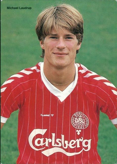 MICHAEL LAUDRUP - Vintage photo - EUR 11,66. IMS VINTAGE PHOTOS Michael Laudrup - Vintage photo Size of photo 4.2" x 5.8" - Id: 1233054 Michael Laudrup is a Danish former professional footballer and the manager of Qatar Stars League club Al Rayyan. He is regarded as one of the greatest players of his generation. He is the older brother of fellow retired footballer Brian Laudrup. tele-12_6_c - 18 Michael Laudrup tele-12_6_c - 18 1983-09-01 9/1/1983 Front and back of the image: Certificate of Auth Brian Laudrup, Michael Laudrup, Michael Chang, Michael Owen, Selling Photos, Retro Sport, Older Brother, World Football, Japan Photo