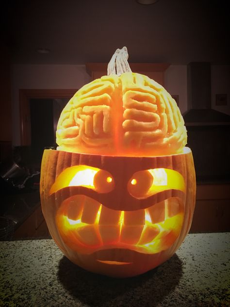 Halloween pumpkin carving 2018. #pumpkincarving #markwagz #pumpkin #halloween #brain #carving Pumpkin Brain Carving, Pumpkin Carving Brain, Brain Pumpkin Carving, 3d Pumpkin Carving, Halloween Scary Face, Halloween Pumpkin Carving, Pumpkin Carver, Pumpkin Carving Contest, Amazing Pumpkin Carving