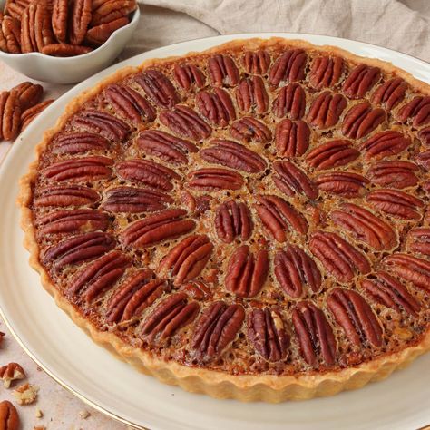 Classic American Food, Recipe For Pecan Pie, American Dessert, Pecan Filling, Food References, Bean Pie, Thanksgiving 2023, Sweet Pies, Uk Recipes