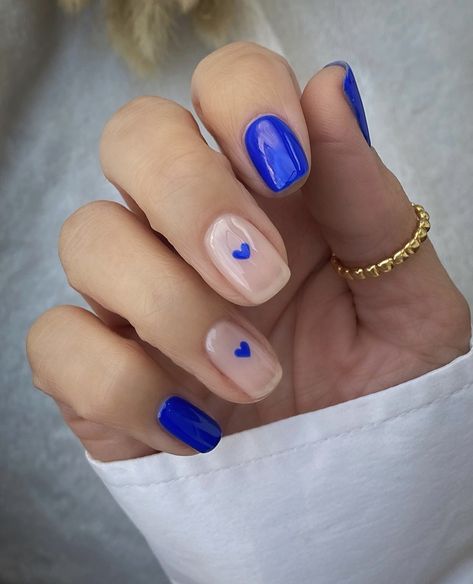 Blue Gel Nails, Light Blue Nails, Nagellack Trends, Short Gel Nails, Subtle Nails, Blue Nail Designs, Short Nail Designs, Summer Nails Colors, Dipped Nails