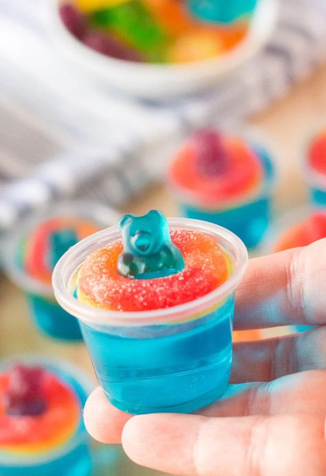 Pool Party Jello Shots Strong Jello Shots Recipe, Pool Party Jello Shots, Party Jello Shots, Rum Jello Shots, Best Jello Shots, Jello Shots Vodka, Jello Cups, Fun Summer Drinks, Jello Shot Recipes