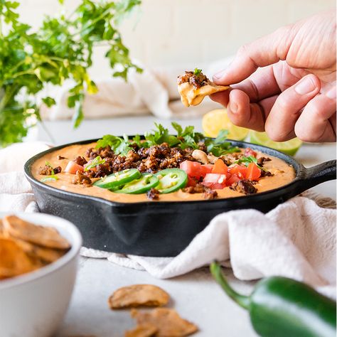 Vegan Cauliflower Queso Fundido Sauce Recipe| Beyond Meat Cauliflower Queso, Meatless Queso Dip, Vegan Cheese Fondue, Vegan Chili Recipe With Beyond Meat, Vegan Beer Cheese Dip, Queso Fundido, Game Snacks, Vegan Cauliflower, Crumble Recipe