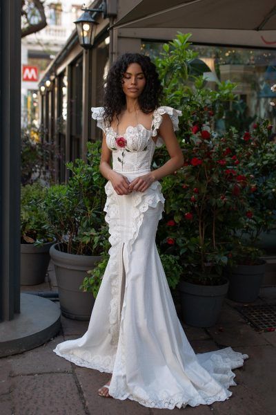 Wedding Dresses Corset Bodice, Dresses Corset, Rara Avis, Mermaid Wedding Dresses, Wedding Vision, Wedding Dresses Corset, Dream Wedding Ideas Dresses, Corset Bodice, Embroidery Floral