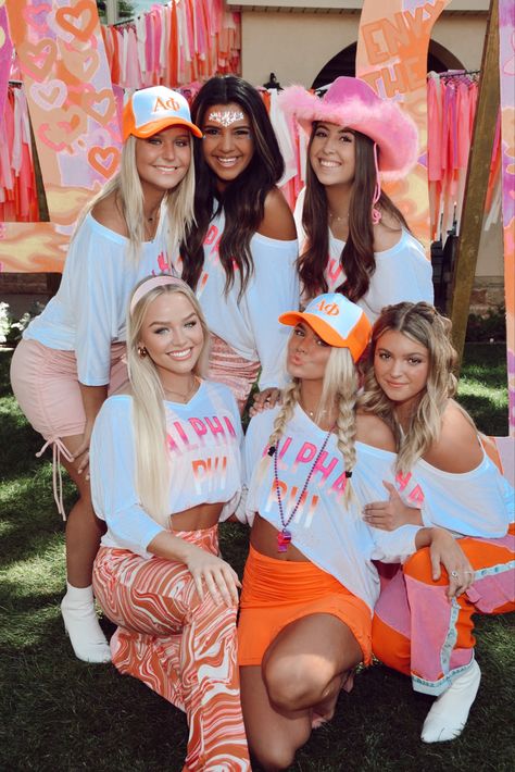 Pink And Orange Bid Day, Teen Camp, Recruitment Video, Camp Outfits, Camping With Teens, Recruitment Ideas, Spirit Week Outfits, Week Outfits, Cheer Ideas