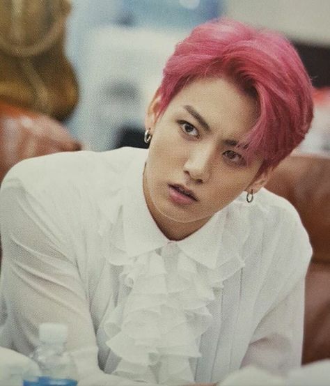 Bts Hairstyle, Cherry Hair, Jungkook Aesthetic, Foto Jungkook, Baby Star, Look At You, Bts Boys, Bts Pictures, Pink Hair