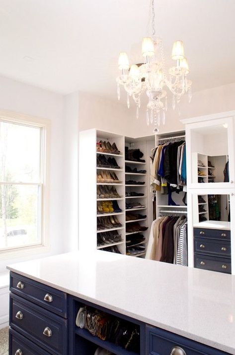 Tips for Creating a Dream Walk-In Closet; Creating the perfect closet is much easier than you would think, especially with these tips! Shoe Storage Walk In Closet, Closet Table, Luxurious Walk In Closet, Traditional Closet, Mirrored Cabinet Doors, Cheap Closet, Contemporary Closet, Closet Island, White Countertop