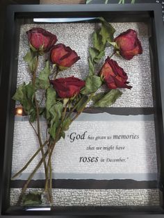 dried flower display case | Dried roses from a friend's funeral preserved in display case. Dried Flowers Diy, Dried Roses, Drying Roses, Flower Shadow Box, Memory Crafts, Memorial Flowers, Preserved Roses, Flower Display, Crystal Wedding