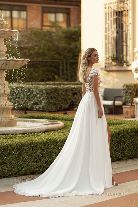 Venla Wedding Dress | Innamorata Collection 2023 | La petra by Anna Sposa Group. Stunning boho style wedding dress. A-line wedding dress. Elegant boho wedding dress. Wedding 2023 #wedding #weddingdress #bridetobe #bride #weddinginspiration #boho #bohowedding #dohodress Elegant Boho Wedding Dress, Elegant Boho Wedding, Boho Style Wedding Dress, Wedding Dress Elegant, Wedding Dress A Line, Buy Wedding Dress, Boho Style Wedding, Bridal Consultant, A Line Wedding Dress