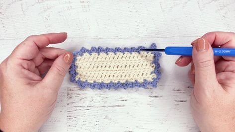 Looking for a delicate edging to add to you next crochet project? Try a simple crocheted picot edging! This easy edging can be added on everything from… Slip Knot Crochet, Crochet Picot Edging, Triple Crochet Stitch, Crochet I Cord, Border Patterns, Crochet Border Patterns, Crochet Border, Crochet Edge, Crochet Baby Hat Patterns